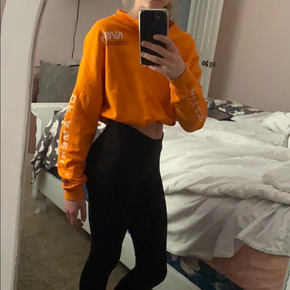 Long sleeve crop top bright orange